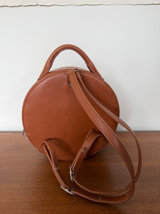 KIARA Vegan Round Backpack - Vintage